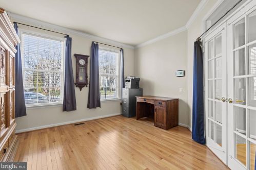 9658 Craighill Dr, Bristow, VA 20136-2564