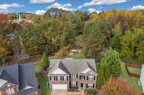 5280 Village View Ln, Stone Mountain, GA 30087-3172