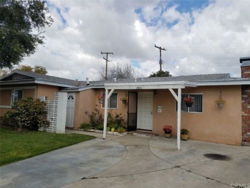 2019 Dahl Ln, Santa Ana, CA 92704-3218