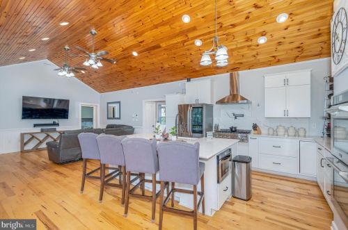487 Vixen Ln, Gerrardstown WV  25420-4459 exterior