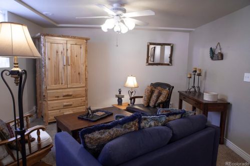 3279 Pearl St, Englewood CO 80113-2713 exterior