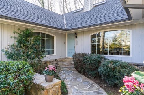 570 Glen Eagles Cir, Marietta, GA 30067-4816