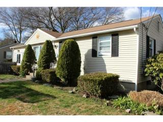 47 Yale Dr, Coventry, RI 02816-7150