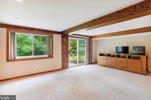 11510 Lockhart Pl, Silver Spring MD 20902-3166 exterior