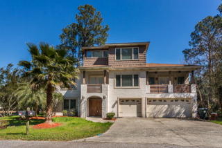 106 Palmera Ln, Brunswick, GA 31525-3032