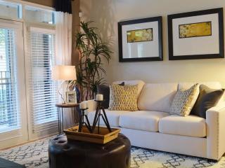 8401 Memorial Ln, Plano TX  75024-2285 exterior