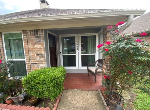 2428 Pecan Grove Ct, Irving TX  75060-6559 exterior