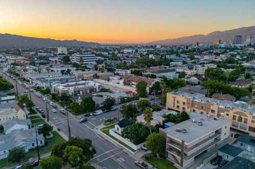 1120 Boynton St, Glendale CA  91205-2828 exterior