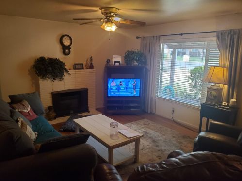 7617 Mariposa Ave, Citrus Heights, CA 95610-2334