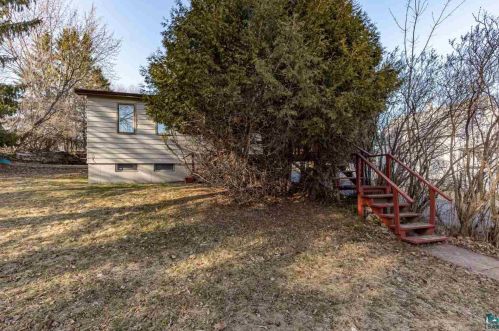 2001 Gearhart St, Duluth, MN 55811-5311