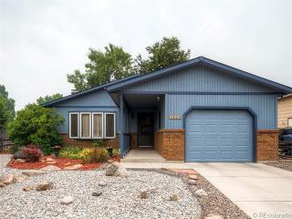 1828 Lincoln Dr, Longmont, CO 80501-1827