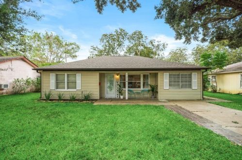 1214 George St, Richmond TX  77471-3140 exterior