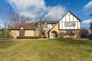 13208 Red Dr, Lemont IL  60439-8712 exterior