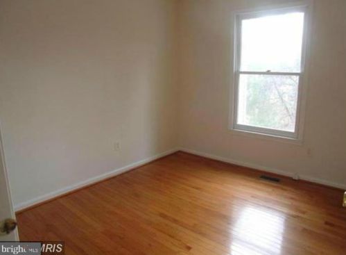 9030 Armendown Dr, Springfield VA  22152-2140 exterior
