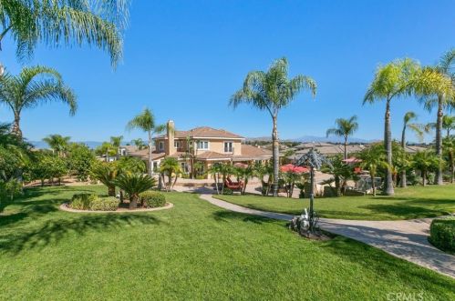 18003 Green Orchard Pl, Riverside CA  92508-8743 exterior