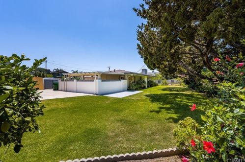 14111 Clarissa Ln, Santa Ana CA  92705-3230 exterior