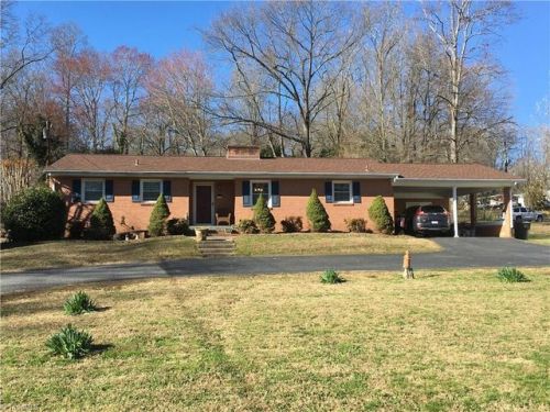 1123 Trogdon Dr, Eden, NC 27288-6337