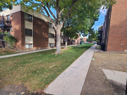 5995 Hampden Ave, Denver CO  80227-5417 exterior