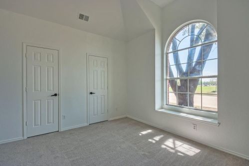 2502 Crosslands Dr, Garland TX  75040-3839 exterior