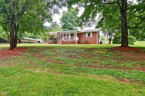 3629 Centerview Dr, Marietta, GA 30066-2628