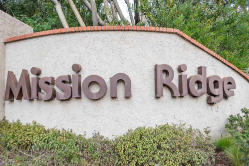 10250 Caminito Cuervo, San Diego, CA 92108-1800