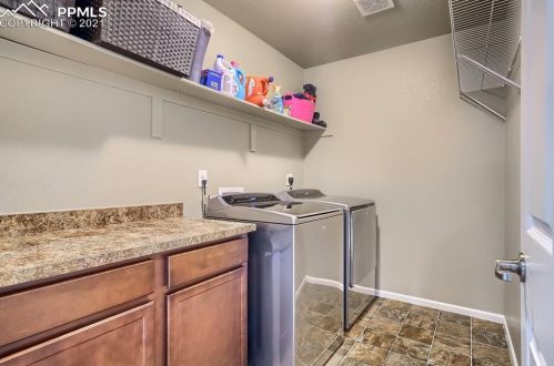 26840 Roxbury Pl, Denver CO  80016-7527 exterior