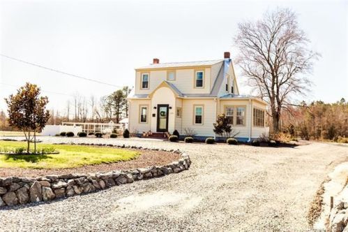 1295 Regent Rd, Topping, VA 23169-2174