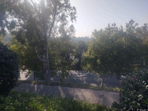 525 Ranch View Cir, Anaheim CA  92807-4320 exterior