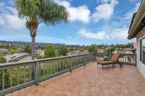 627 Shanas Ln, Encinitas, CA 92024-2432