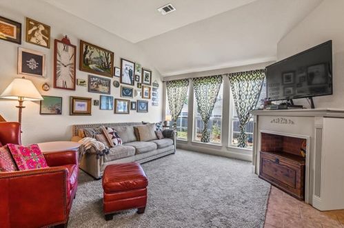 206 3 St, Valley View TX 76272-5403 exterior