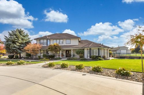 10420 Corfu Dr, Elk Grove, CA 95624-9365