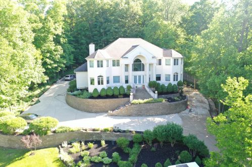 480 Aberfelda Dr, Springfield, OH 45504-3970