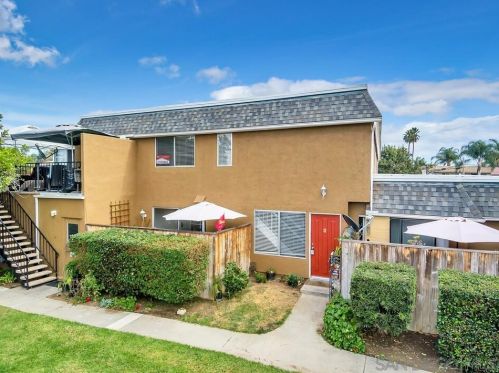 1211 Mariposa Ct, Vista CA  92084-3445 exterior