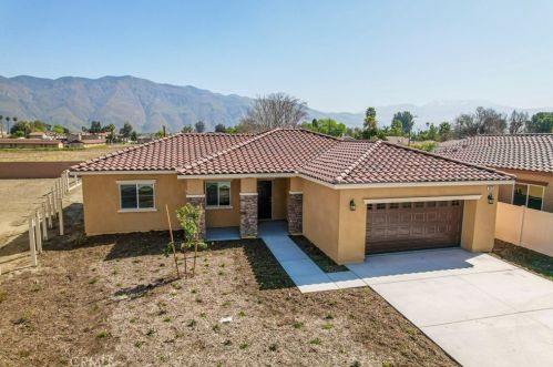 465 Camellia Way, San Jacinto, CA 92583-3320