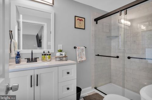 501 Rhoads Ave, Haddonfield NJ  08033-2931 exterior