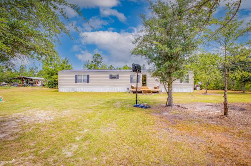 194 Lee Crews Rd, Saint George, GA 31562-3800