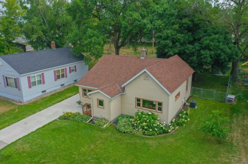 105 Main St, Osakis, MN 56360-8371