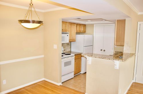 3083 Chastain Park Ct, Atlanta GA  30342-3255 exterior