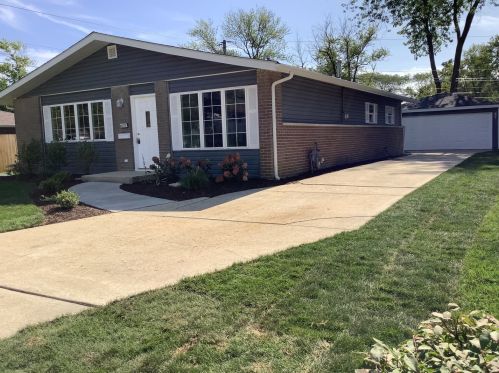 14772 Massasoit Ave, Oak Forest, IL 60452-1121
