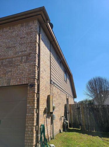1023 Magnolia Dale Dr, Fresno, TX 77545-8664