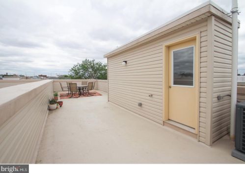 1129 20 St, Philadelphia PA 19132-3720 exterior