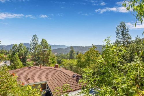3110 Peters Cir, Glendale CA  91208-1732 exterior