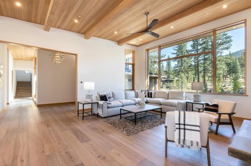 705 John Mckinney, Truckee CA  96161-5190 exterior