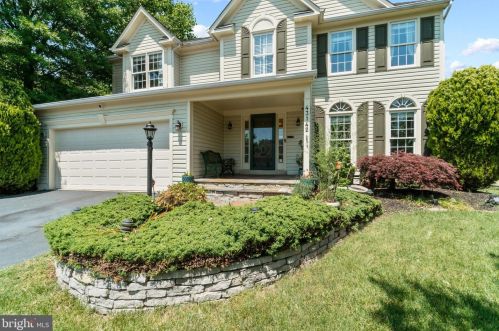 43142 Teaberry Dr, Leesburg, VA 20176-5122