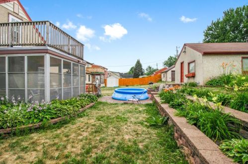 1155 Burnquist St, Saint Paul MN  55106-2804 exterior