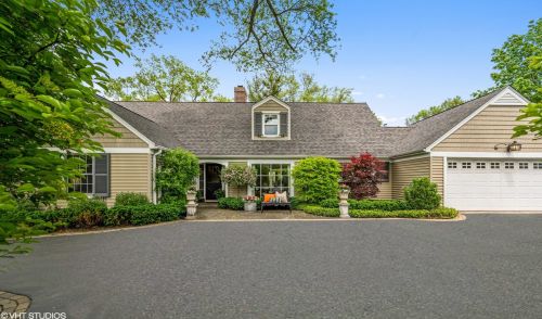 1175 Hill Rd, Northfield, IL 60093-3719