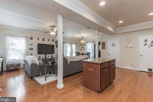 6318 Linden St, Shady Side MD  20764-2910 exterior