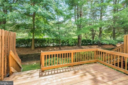 20 Exeter Ct, Princeton, NJ 08540-7047