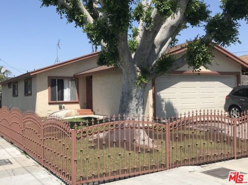 701 Acacia Ave, Compton, CA 90220-2261