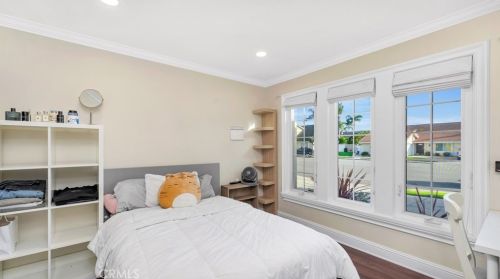 10915 El Coco Cir, Santa Ana CA  92708-5316 exterior